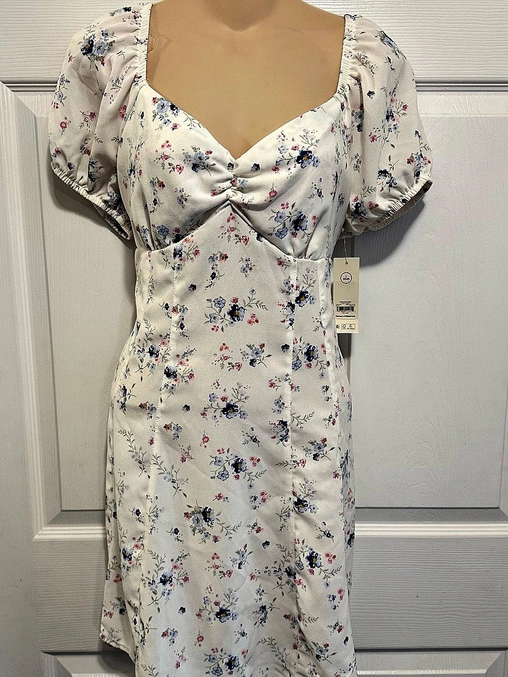 No Boundaries Floral Dress White & Blue Size Large NWT